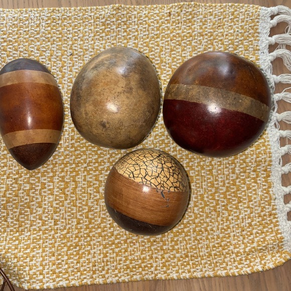 Dyed Gourds with seeds. Set Of  4. Shakes. - Picture 2 of 5